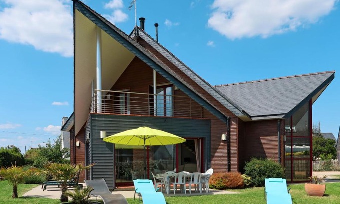 Trevignon House | Holiday Home Ty Annik by Interhome