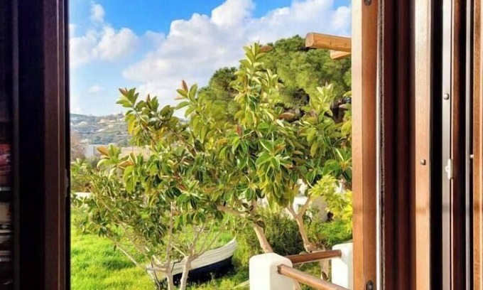 Alinda House | Holiday Home 'Villa Two Pine Trees' with Sea View, Private Terrace and Wi-Fi