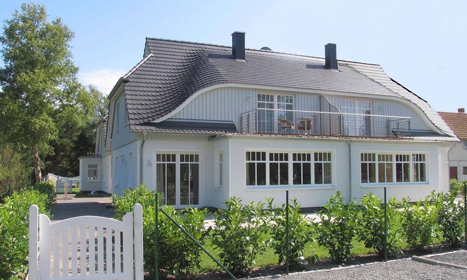 Ostseebad Prerow House | Holiday home with terrace and balcony