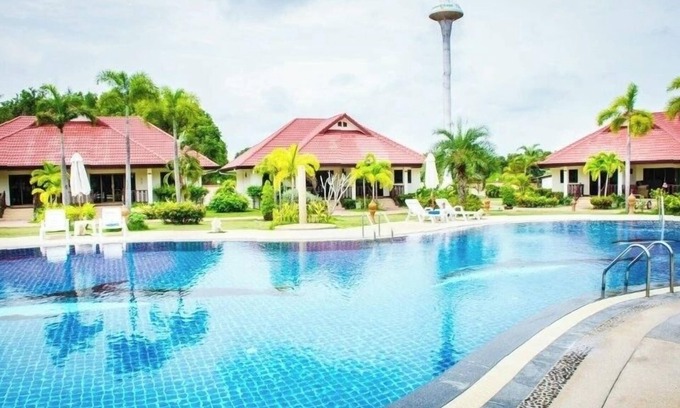 Rayong Cabin | Holiday home with pool, gym and beach access