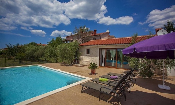 Valbandon House | Holiday home with 2 apartments in Fažana-Valbandon