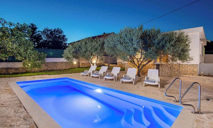 Posedarje House | Holiday home With terrace and pool
