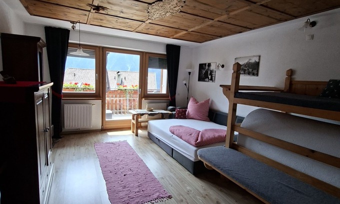 Acereto House | Holiday Home 'Xxl-appartement Moarhof' with Mountain View, Private Terrace and Wi-Fi