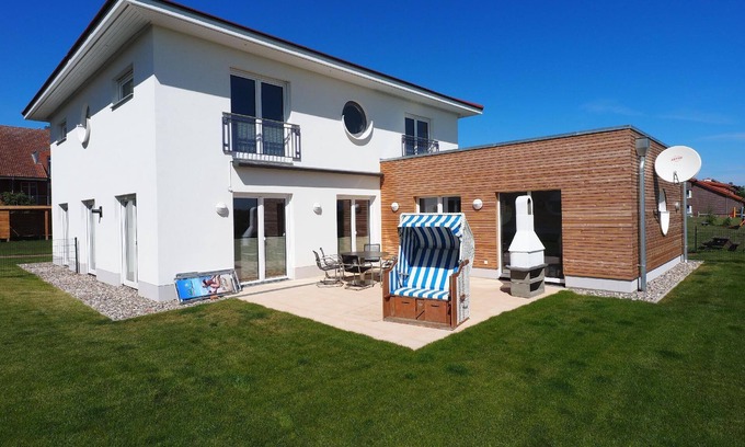 Hohen Wieschendorf House | Holiday house Hohen Wieschendorf for 2 - 10 persons with 4 bedrooms - Holiday house