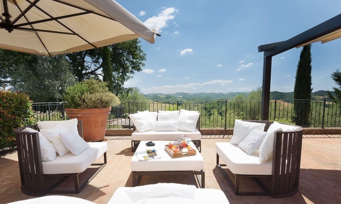Bollano House | Holiday house Asciano for 1 - 16 persons with 8 bedrooms - Holiday home