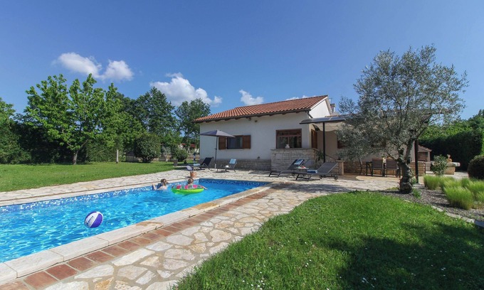 Municipality of Zminj Villa | Holiday house Bella Collina * quiet location, 2000 m2 garden, private pool