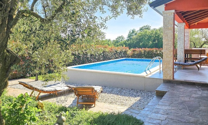 Karigador House | Holiday house Brtonigla for 1 - 6 persons with 3 bedrooms - Holiday home