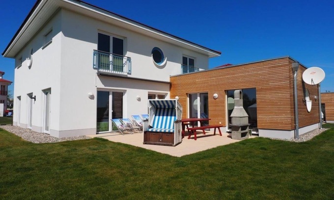 Hohen Wieschendorf House | Holiday house Hohen Wieschendorf for 1 - 9 persons with 4 bedrooms - Holiday house