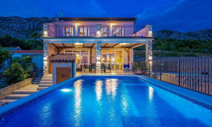 Jablanac House | Holiday house Jablanac for 1 - 4 persons with 2 bedrooms - Holiday house