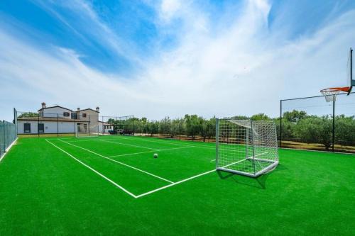 Rovinj Villa | Holiday house Lera Rovinj, with football field, sauna, jacuzzi