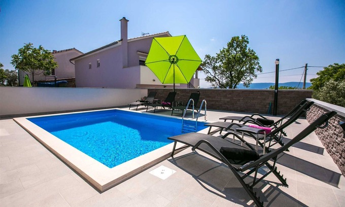 Skrbcici Villa | Holiday house Pink with Pool