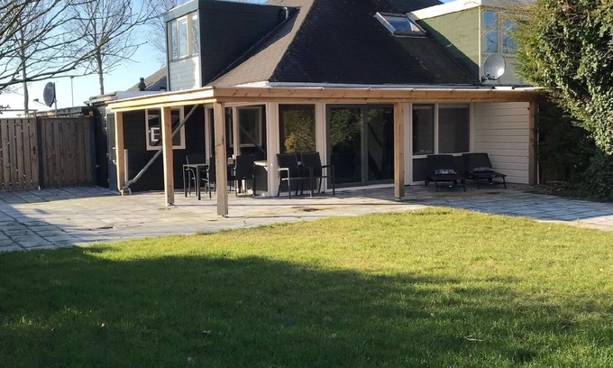 Stavenisse House | Holiday house Stavenisse for 1 - 5 persons with 2 bedrooms - Holiday house