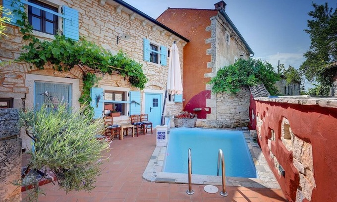 Rezanci House | Holiday house Svetvinčenat for 1 - 4 persons with 2 bedrooms - Holiday home