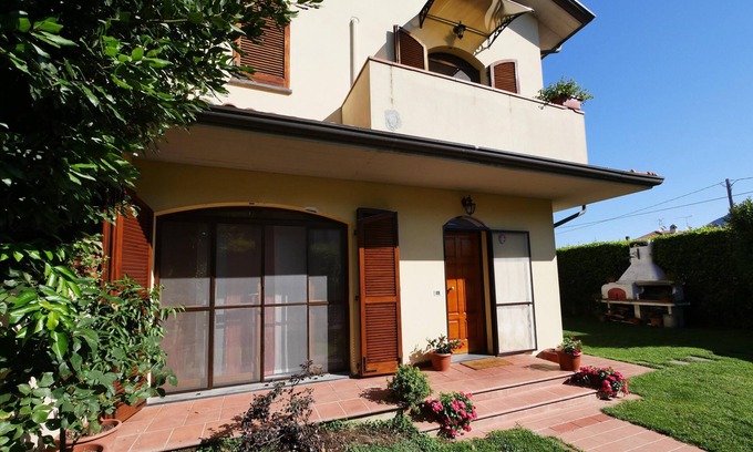 Avane House | Holiday house with garden