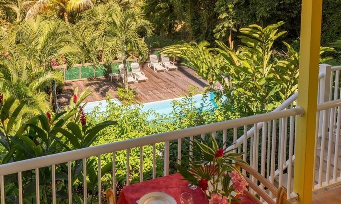 Bouillante Cottage | Holiday house with pool in a tropical garden, close to the beach