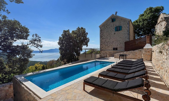 Zaostrog House | Holiday house Zaostrog for 1 - 8 persons with 4 bedrooms - Holiday house