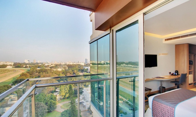 Gandhi Nagar Hotel | Holiday Inn Bengaluru Racecourse by IHG