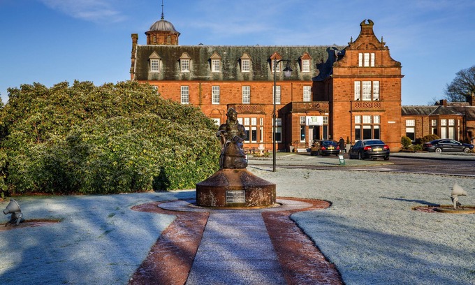 Dumfries Hotel | Holiday Inn Dumfries by IHG