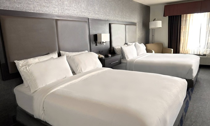 Barstow Hotel | Holiday Inn Express Hotel & Suites Barstow-Outlet Center by IHG
