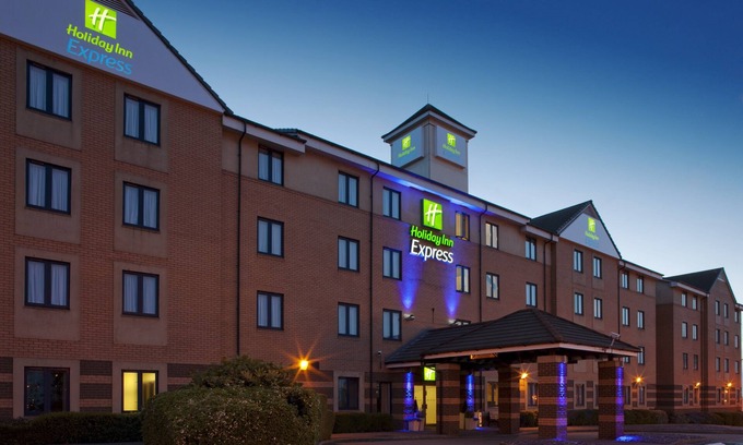Dartford Hotel | Holiday Inn Express London - Dartford by IHG