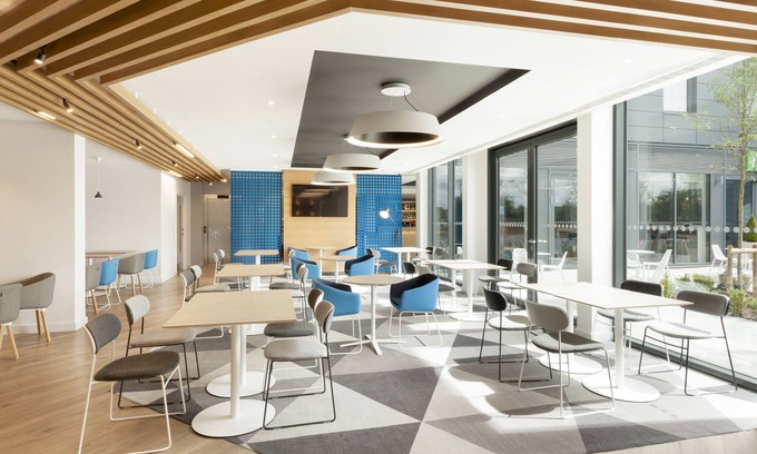 London Colney Hotel | Holiday Inn Express St. Albans - M25, Jct.22 by IHG