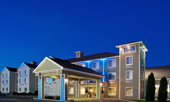 New Buffalo Hotel | Holiday Inn Express & Suites New Buffalo by IHG