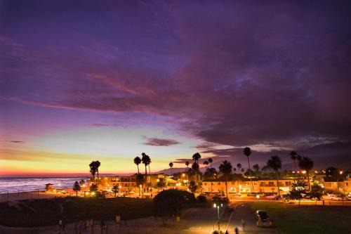 Carpinteria Hotel | Holiday Inn Express & Suites Carpinteria by IHG