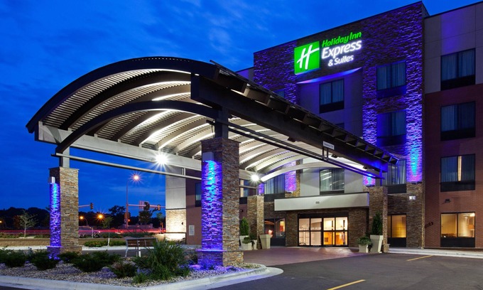 Kutzky Park Hotel | Holiday Inn Express & Suites Rochester – Mayo Clinic Area by IHG