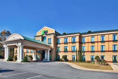Macon Hotel | Holiday Inn Express & Suites Macon - I-475 by IHG