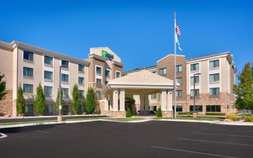 Sunset Heights Hotel | Holiday Inn Express & Suites Orem-North Provo