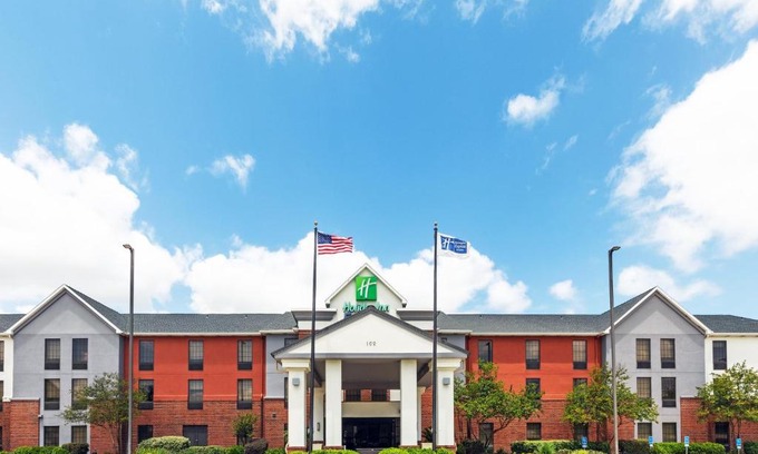 Sulphur Hotel | Holiday Inn Express & Suites Sulphur - Lake Charles by IHG