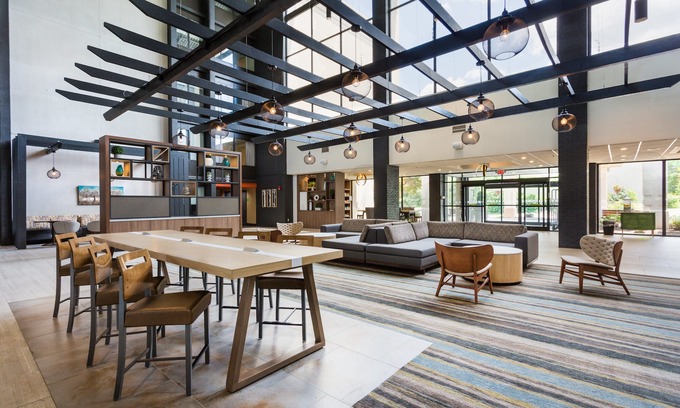 Roanoke Hotel | Holiday Inn Roanoke Airport – Conference CTR by IHG