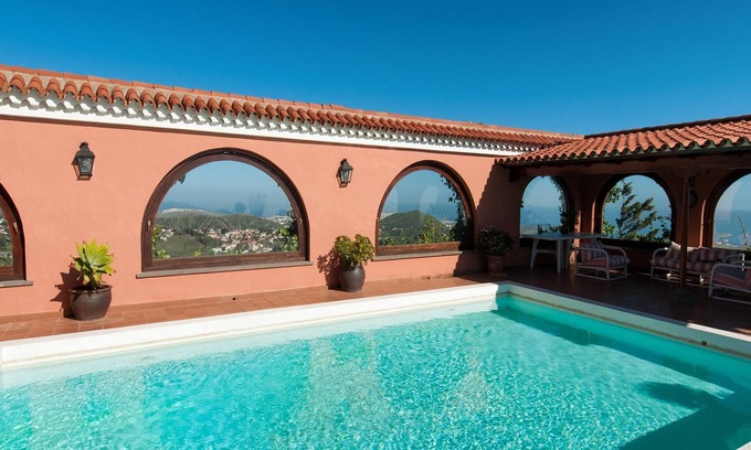 Santa Brigida Villa | Holiday Mansion Bandama by VillaGranCanaria