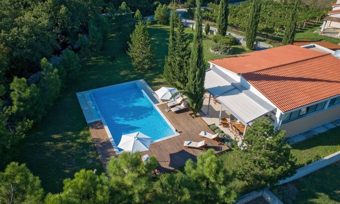 Rogocana House | Holiday villa 'Breg' with hot tub