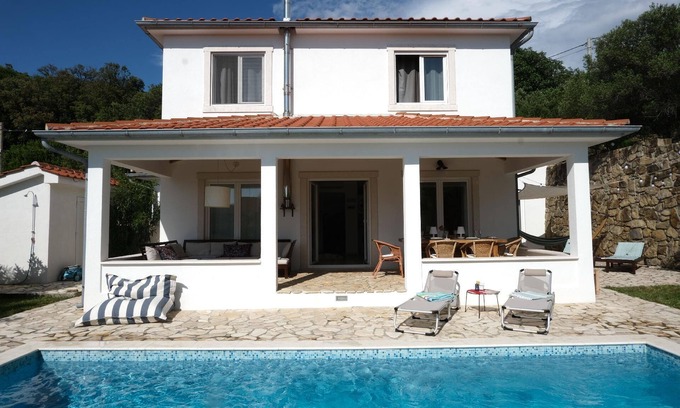 Kampor House | Holiday villa Prislin with swimming pool