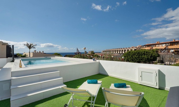 Complejo turistico Amarilla Golf Villa | Holiday Villa 'Vistas al Mar' with Sea View, Wi-Fi and Air Conditioning