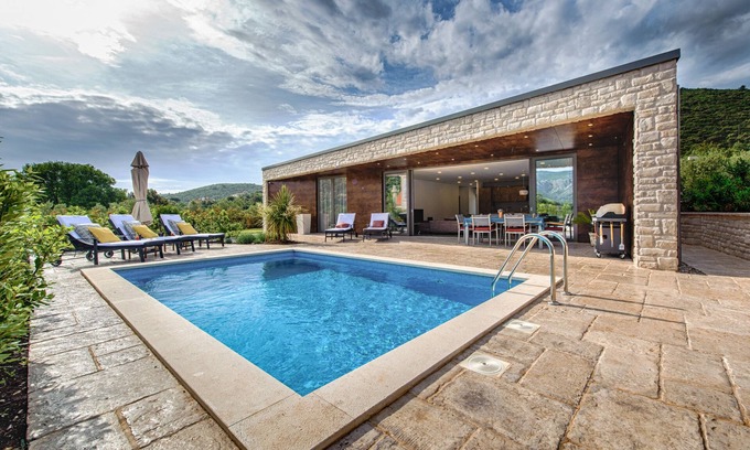 Cove Tri Zala (Zrnovo) Villa | Holidays for the soul in a new and modern bungalow with pool and sea view