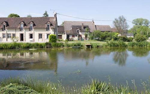 Saint-Fargeau Hotel | Holistica