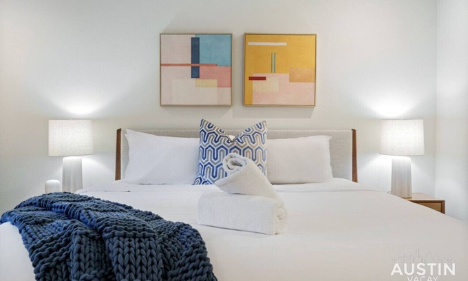 Barton Hills Apartment | Hollow Creek #4 xxxx