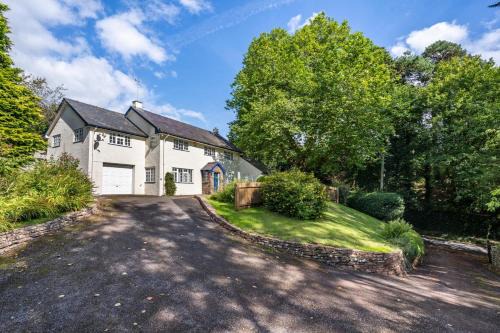 Llanfihangel Tal-y-llyn House | Holly Cottage - Scethrog