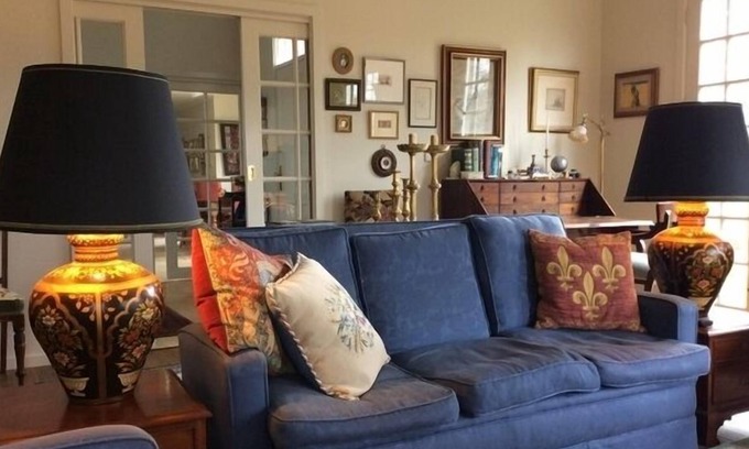 Trentham Bed & Breakfast | Hollyoak - A delightful English style house just 300 meters from High Street