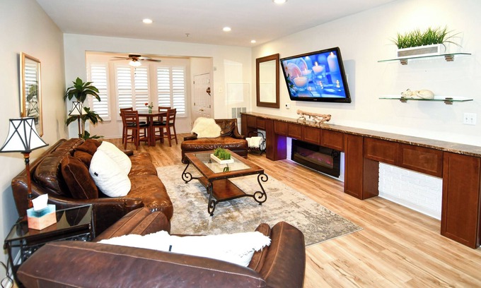 Gaithersburg Condo | Home Away from Home I Fully Furnished 2BR + 2BA Apartment