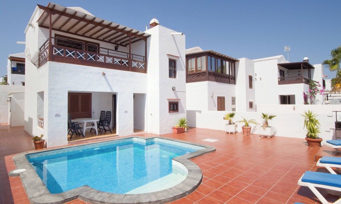 Puerto del Carmen Villa | Home from home 2 storey villa, with a private pool and close to all amenities.