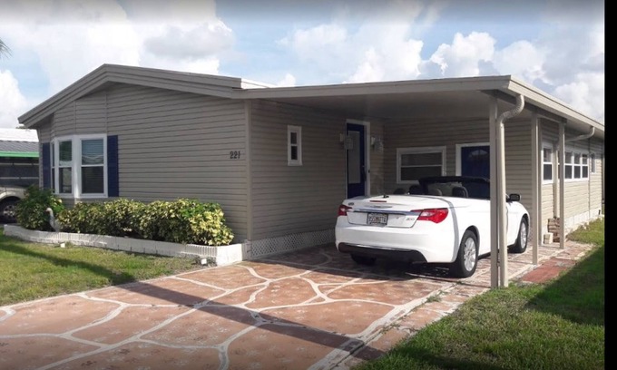 Tarpon Springs House | Home in Tarpon Springs
