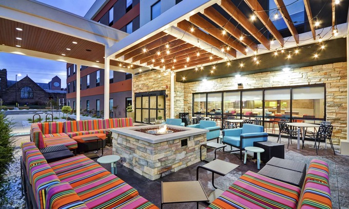 Carbondale Hotel | Home2 Suites by Hilton Carbondale