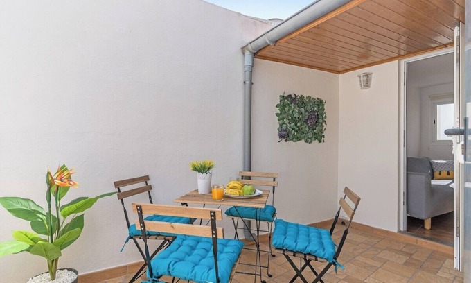 Casco Historico de Arucas Apartment | Home2Book Charming Attic Arucas Center, Terrace