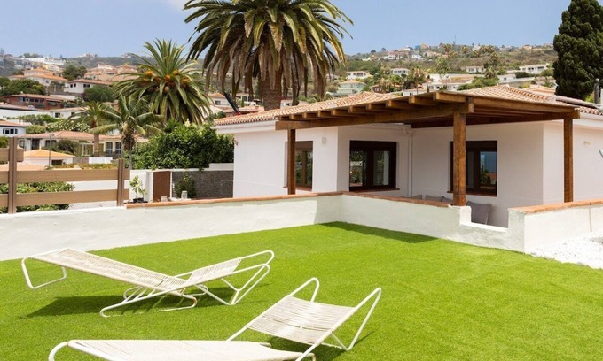 Sauzal Villa | Home2Book Villa Alessandro, Design & Comfort