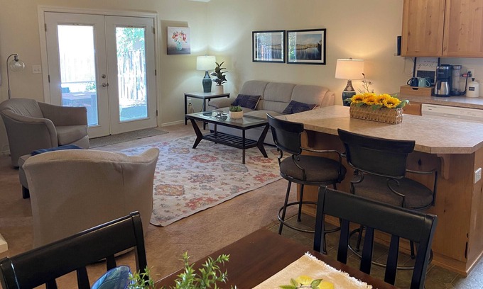 McMinnville House | Homeaway Haven close to Wine Country