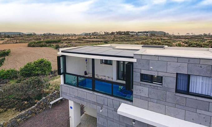 Hallim House | Homechee Poolvilla