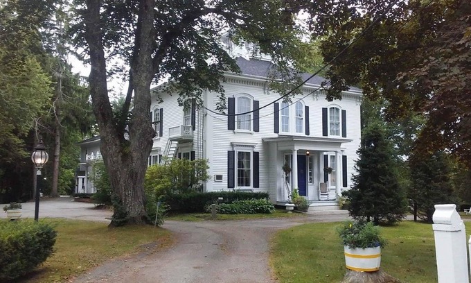 Searsport Hotel | Homeport Inn and Tavern